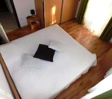 Apartment Behagliche In Mit Terrasse Und Grill
