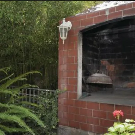 Behagliche In Mit Terrasse Und Grill アパート *