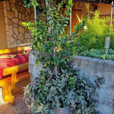Appartamento Behagliche In Mit Terrasse Und Grill Zara